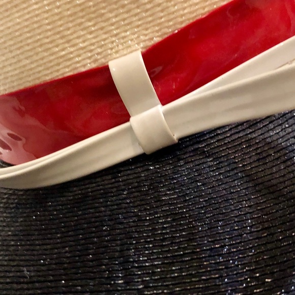 Hat - Picture 4 of 5